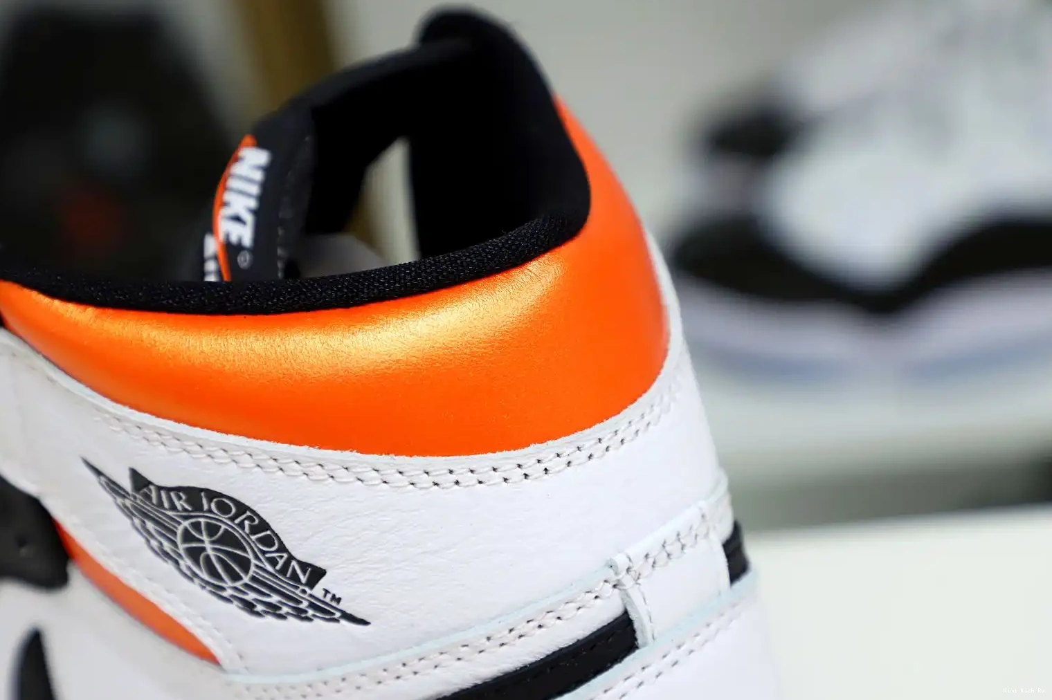 Retro 1 Kimikick Electro Orange' Air Jordan OG High 0702